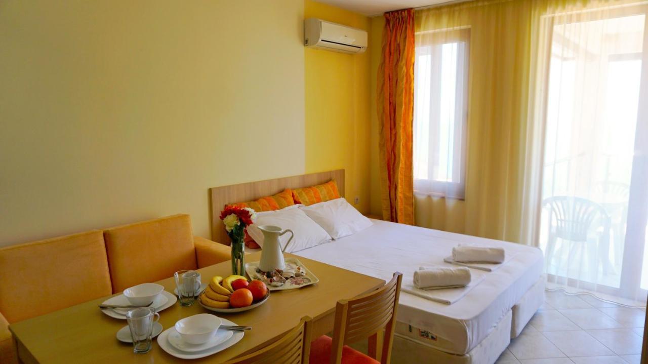 Морски Апартаменти Джулай Морнинг - July Morning Sea View Apartments Kavarna Exterior foto