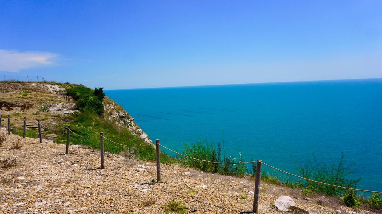 Морски Апартаменти Джулай Морнинг - July Morning Sea View Apartments Kavarna Exterior foto