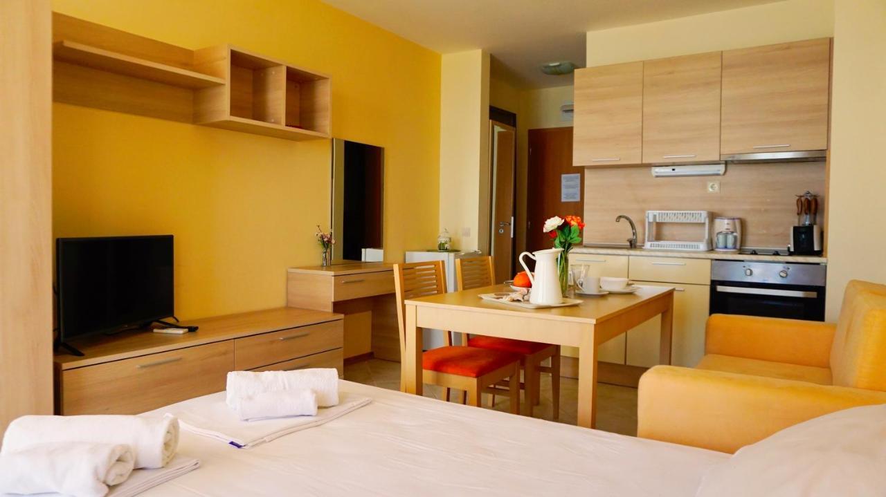 Морски Апартаменти Джулай Морнинг - July Morning Sea View Apartments Kavarna Exterior foto