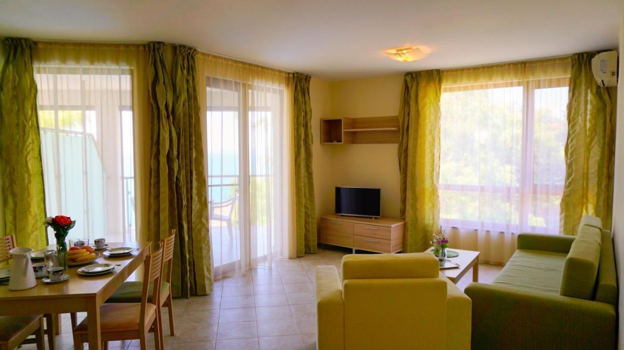 Морски Апартаменти Джулай Морнинг - July Morning Sea View Apartments Kavarna Exterior foto